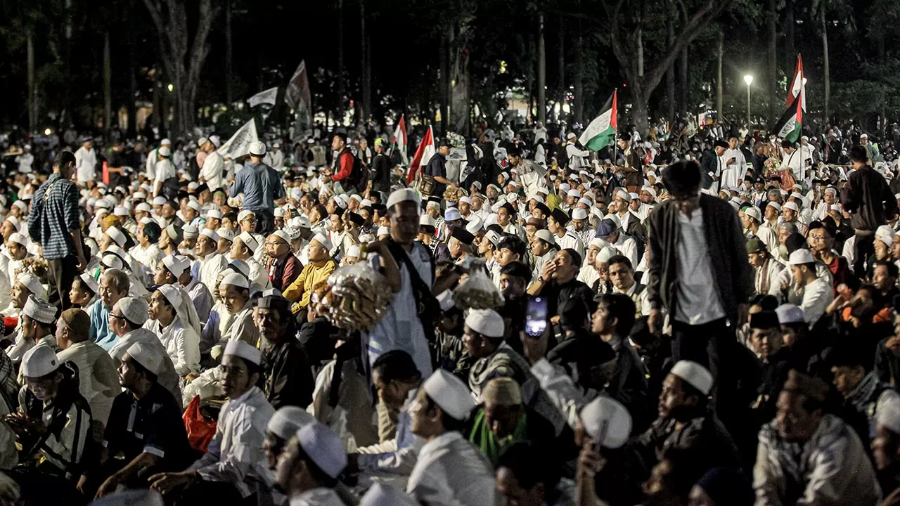 Habib Rizieq Hadiri...