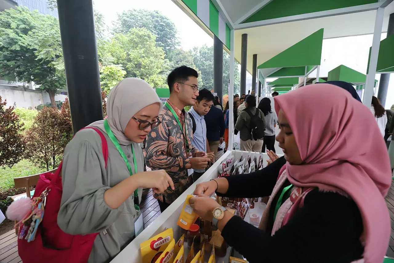 Mendag Tinjau Pelatihan...