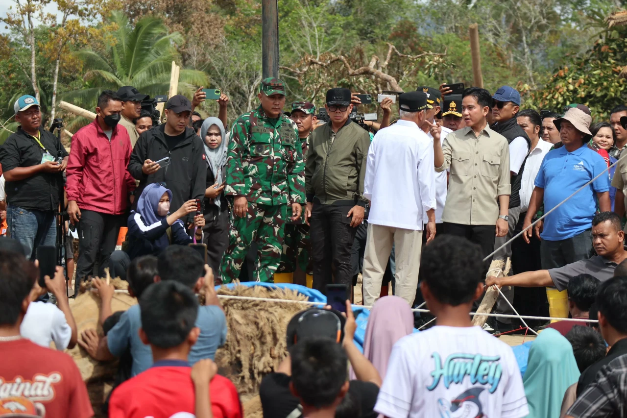 Wapres Tinjau Tapsel,...