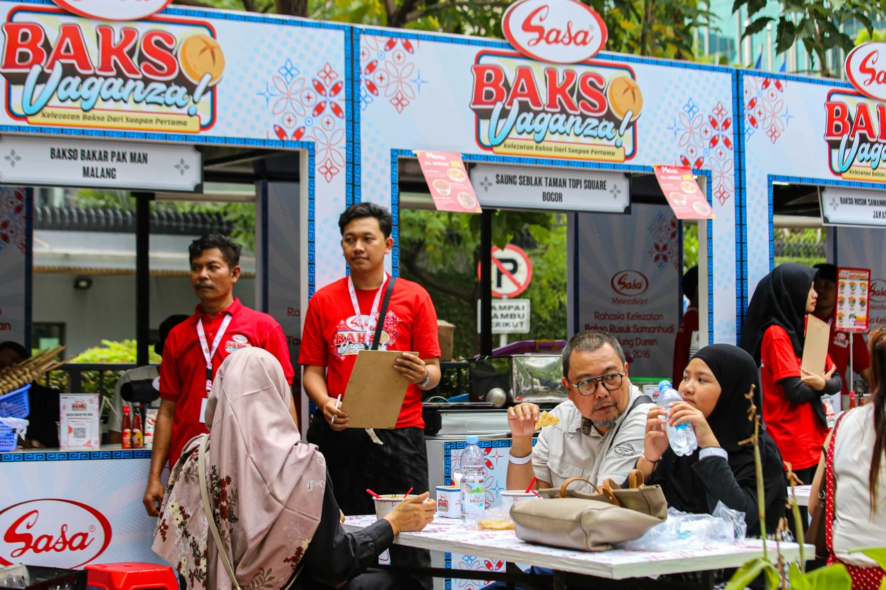 Puluhan Penjual Unjuk...
