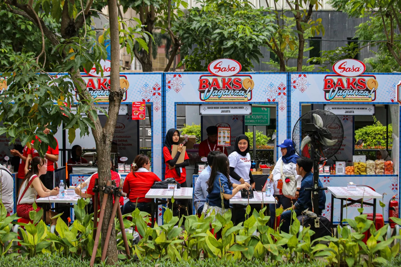 Puluhan Penjual Unjuk...
