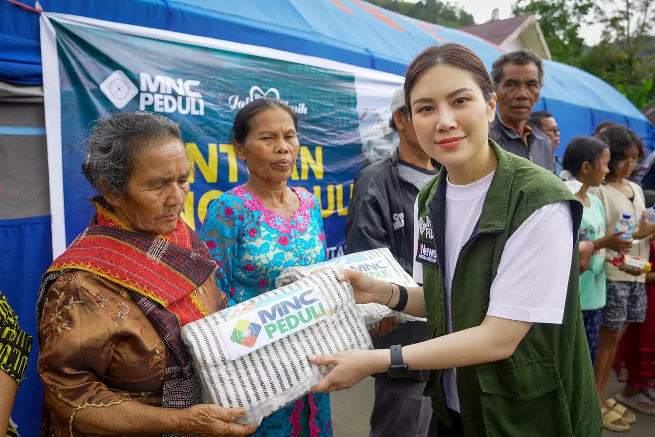 Hangatkan Korban Bencana...