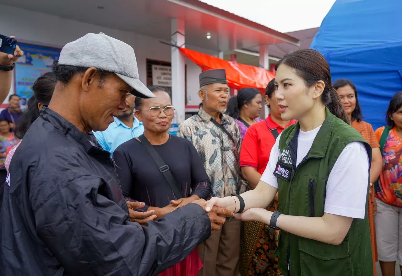 Hangatkan Korban Bencana...