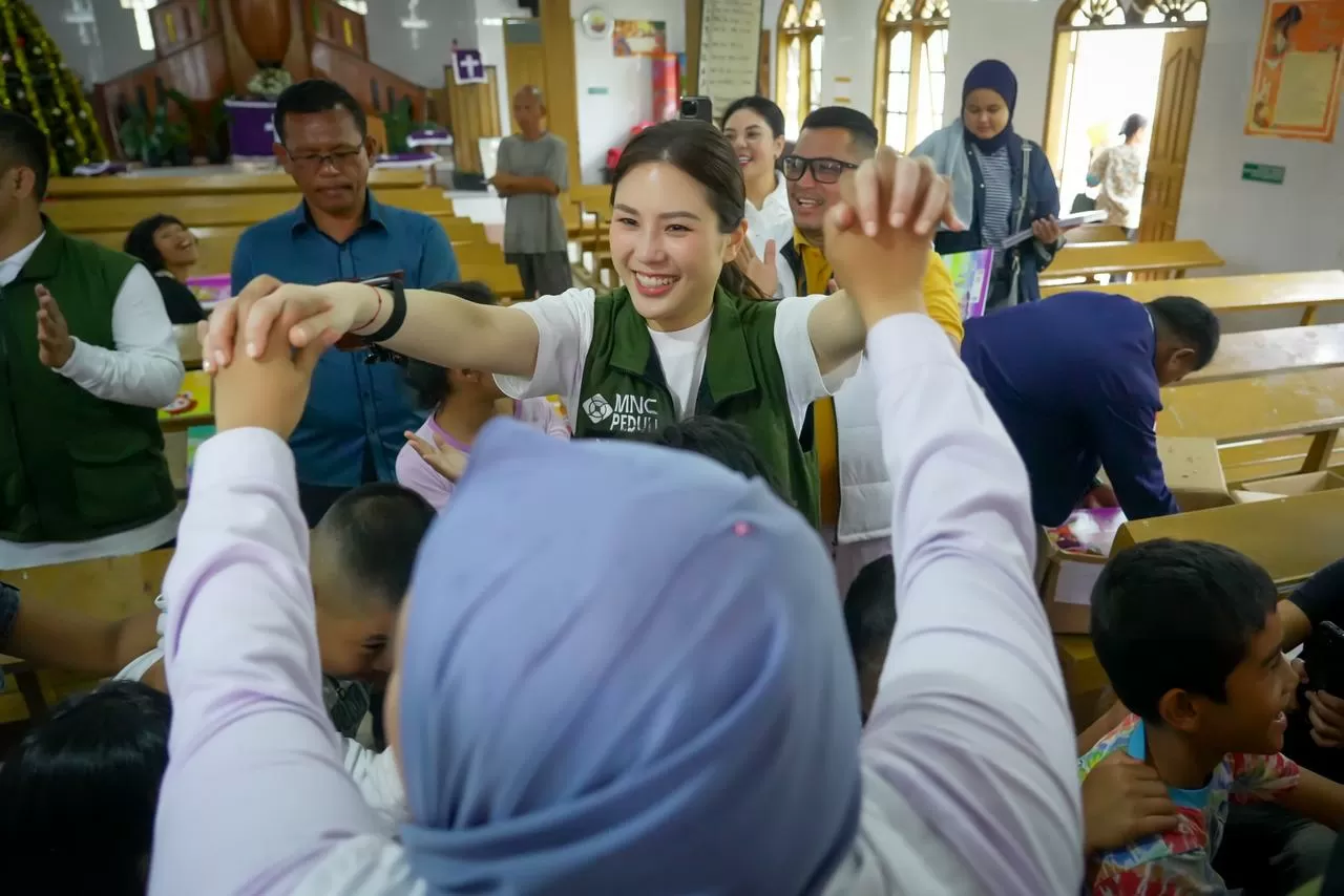Hangatkan Korban Bencana...