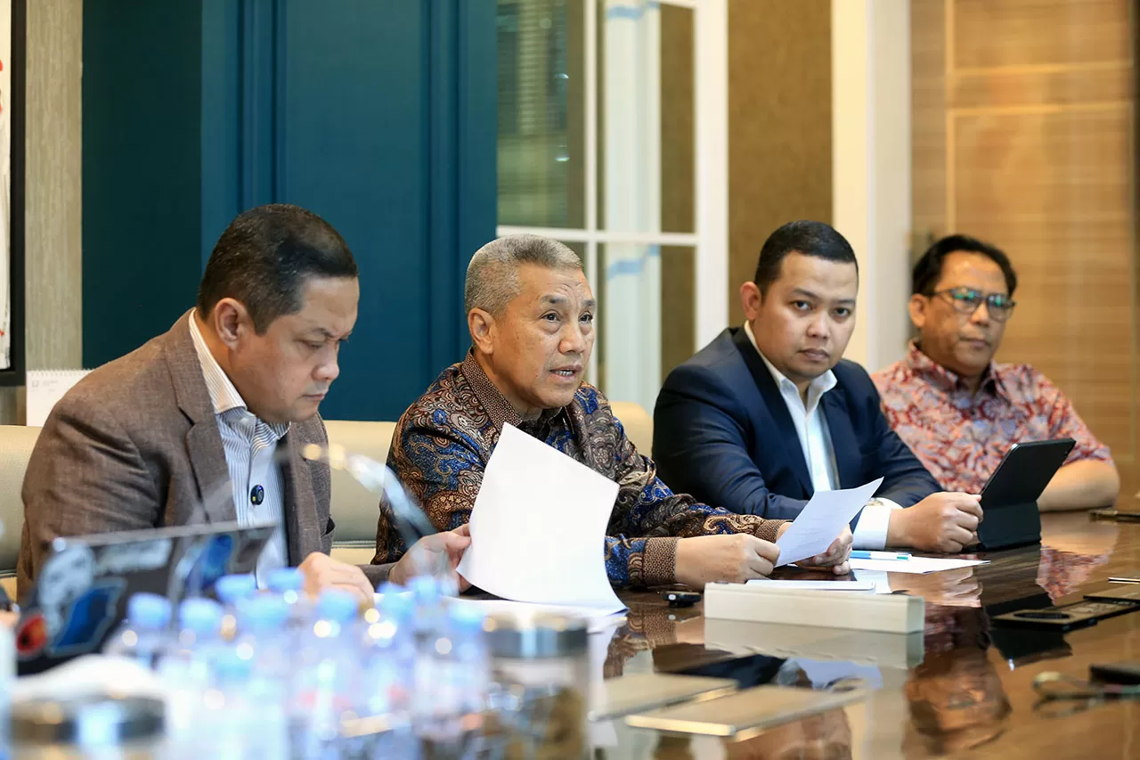 Tim Hukum Nadiem Makarim...