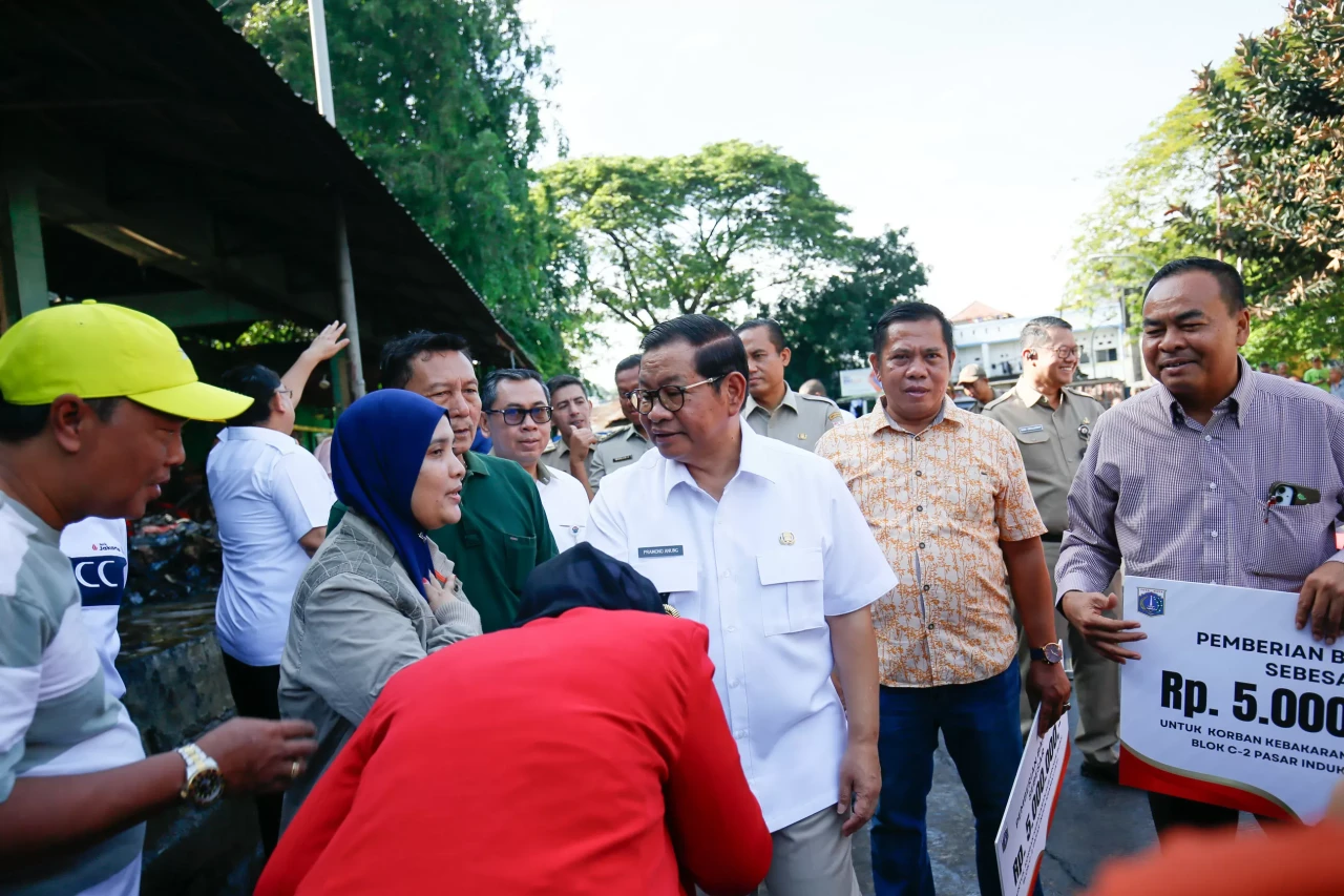 121 Pedagang Korban...