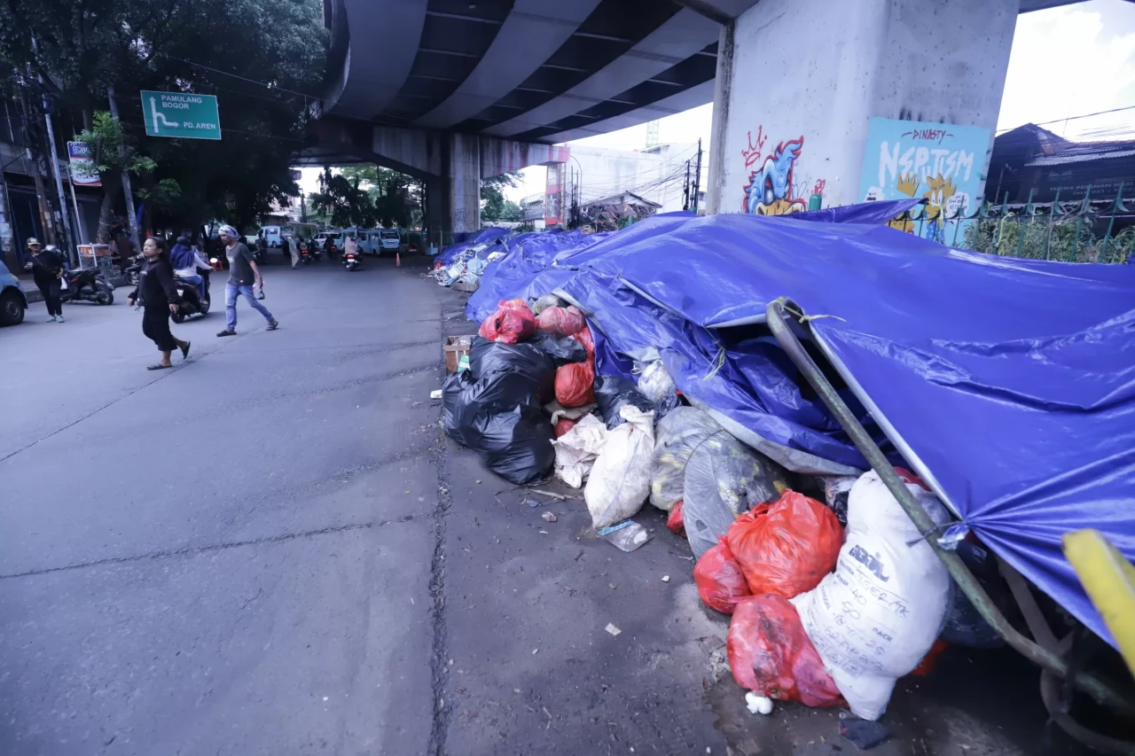 Krisis Sampah Tangsel,...