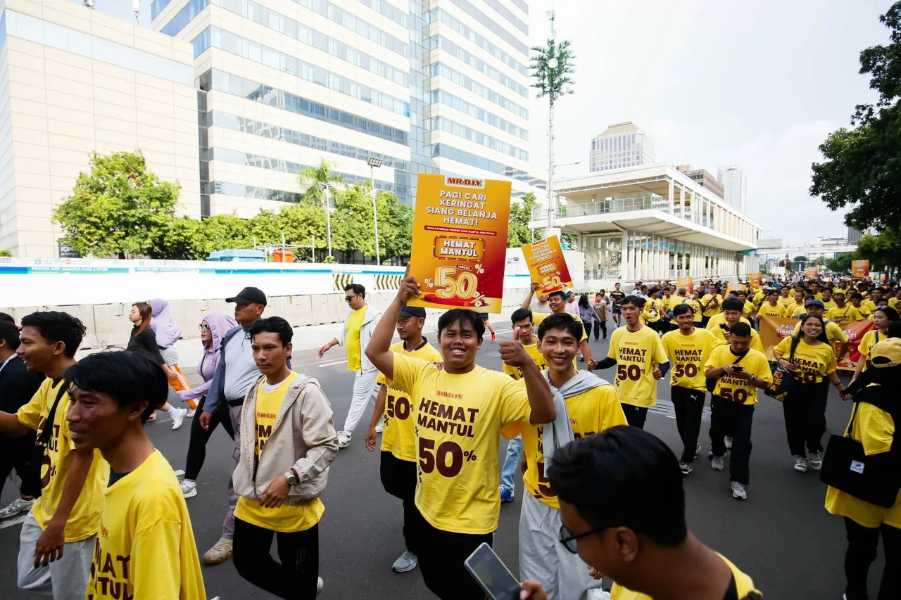 Parade Angkat Pesan...