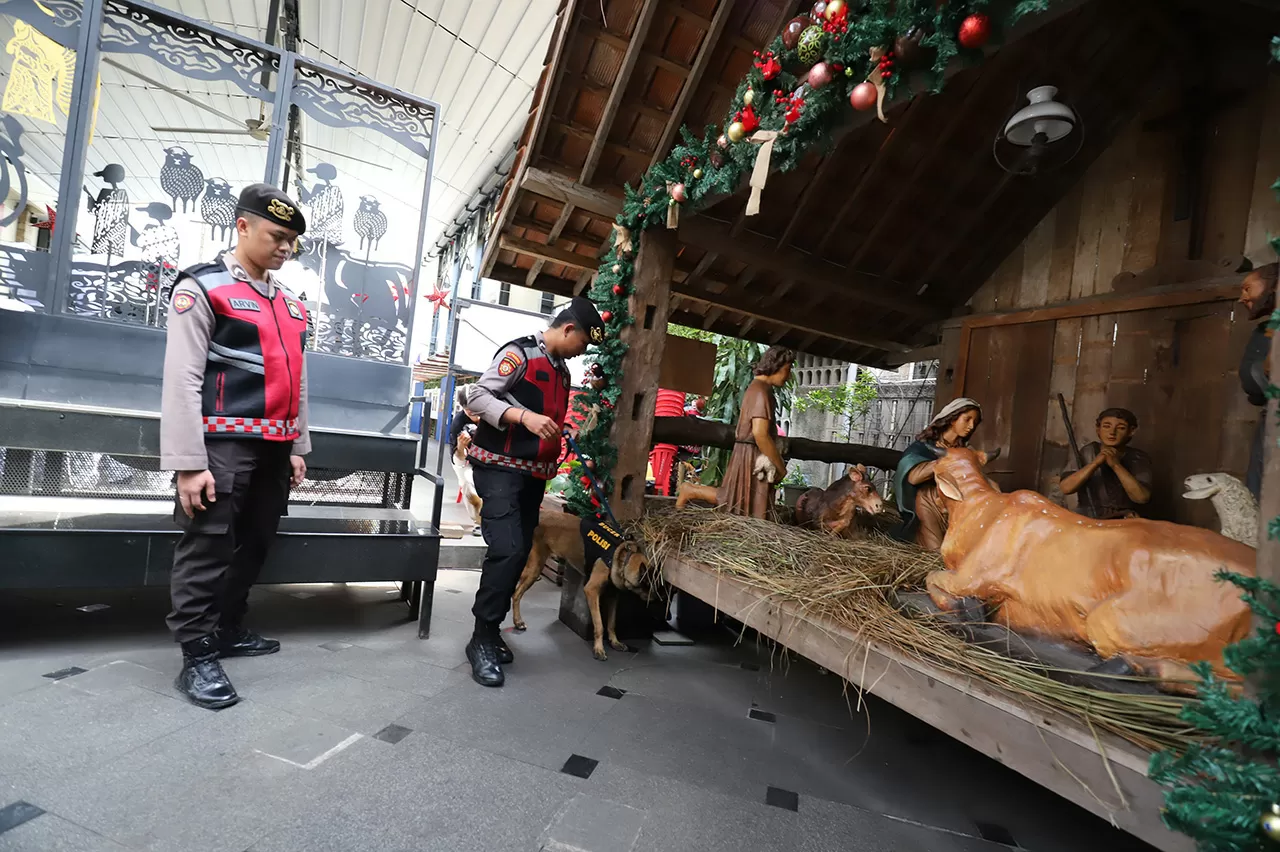 Jelang Misa Natal 2025,...