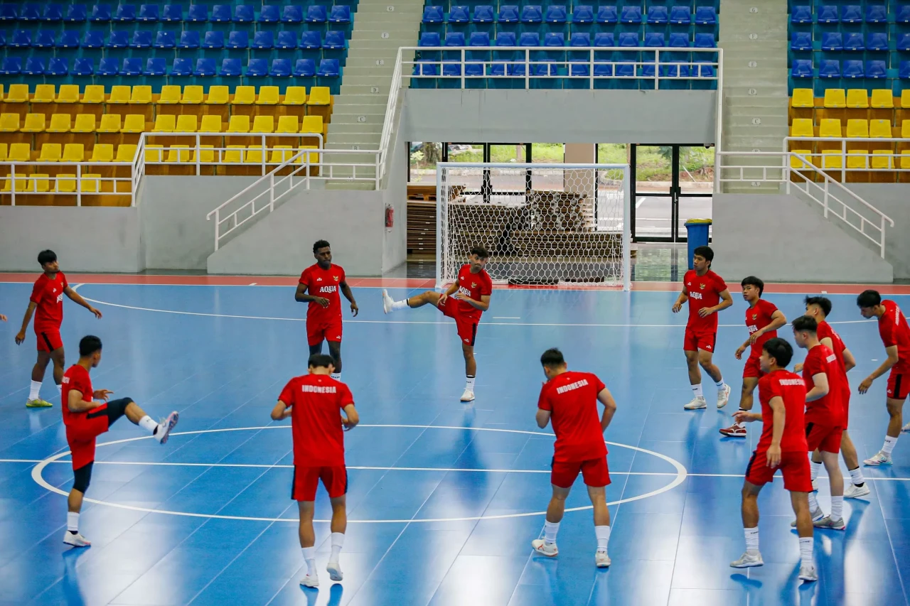 Melihat Latihan Timnas...