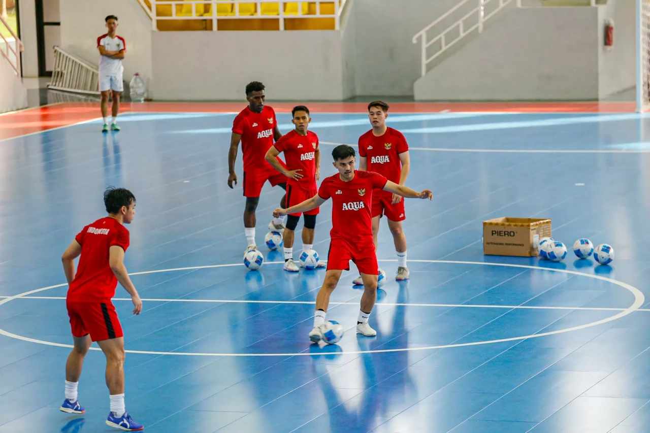 Melihat Latihan Timnas...