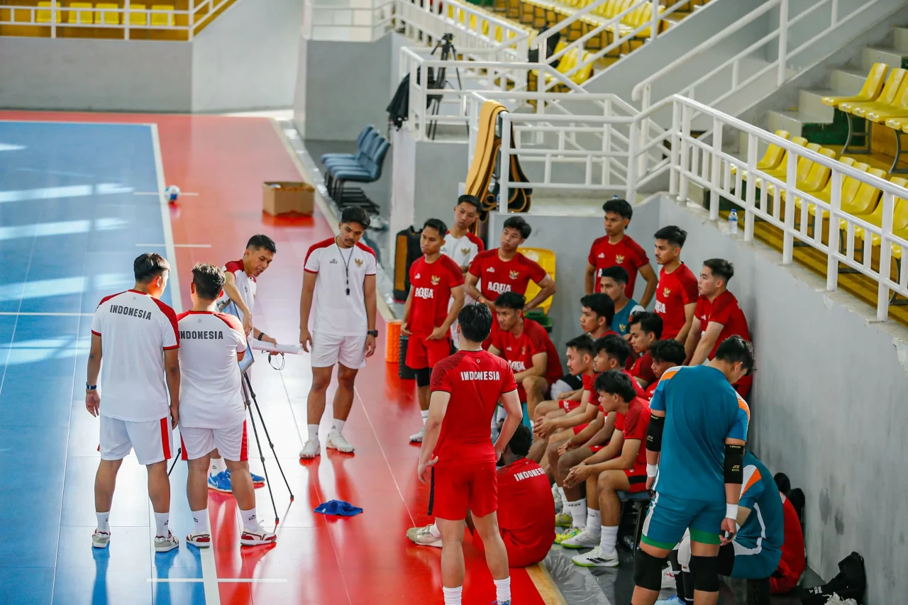 Melihat Latihan Timnas...