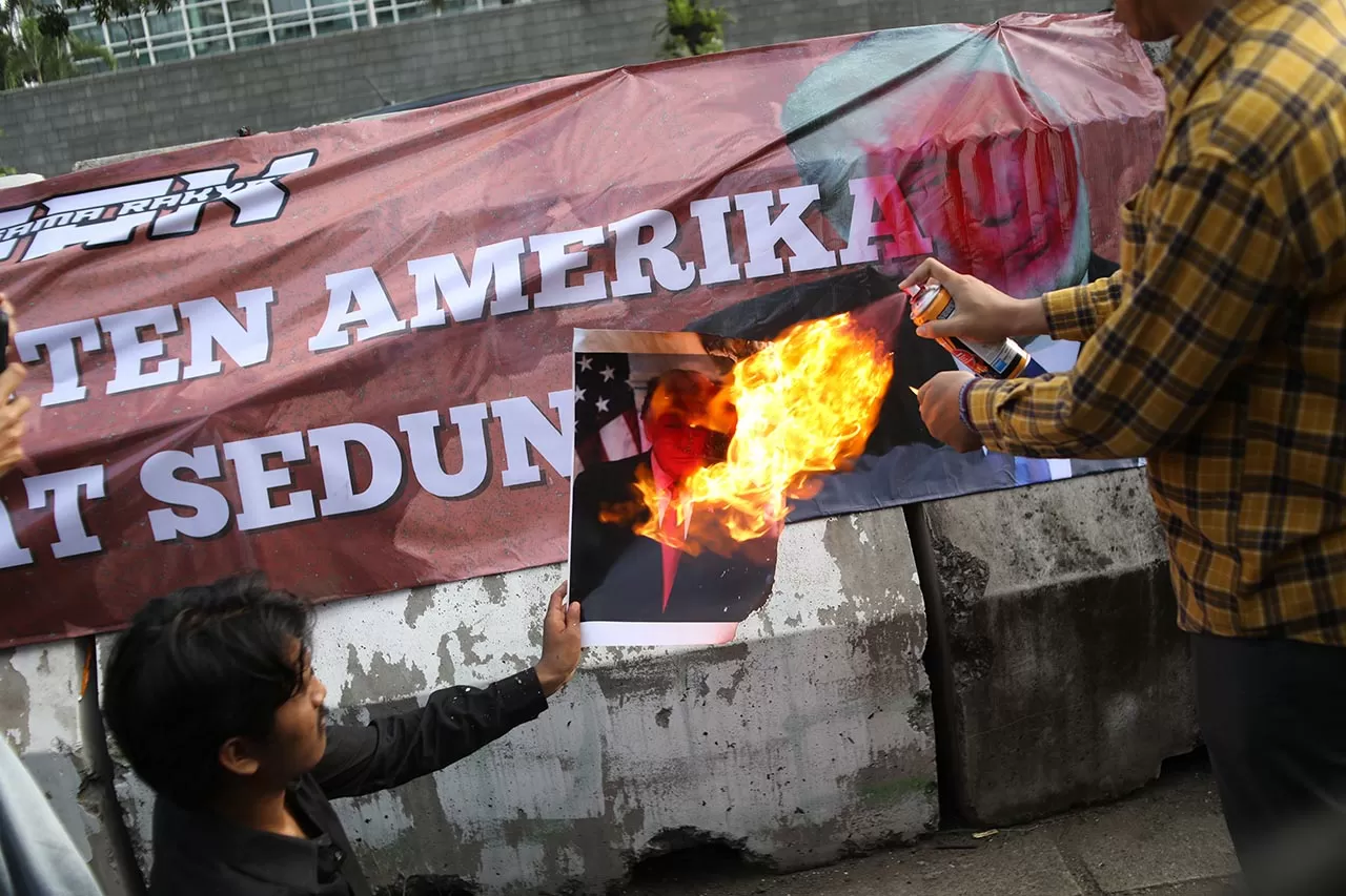 Aksi Solidaritas untuk...