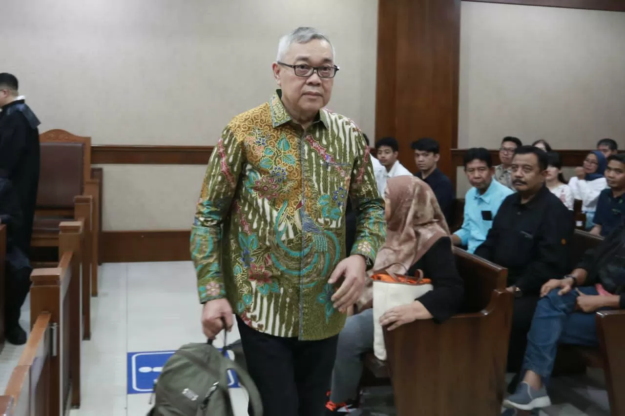 Pengacara Eks Pejabat...