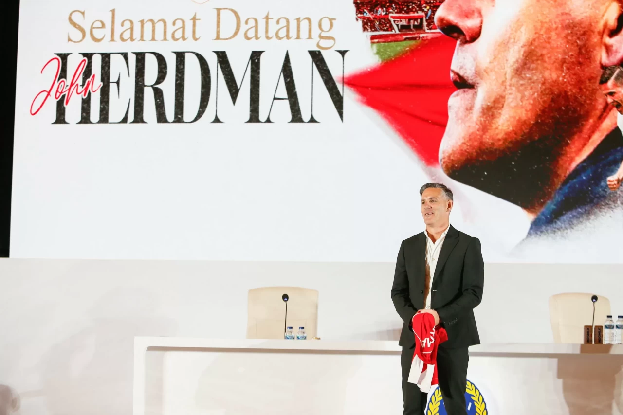 Resmi! John Herdman...