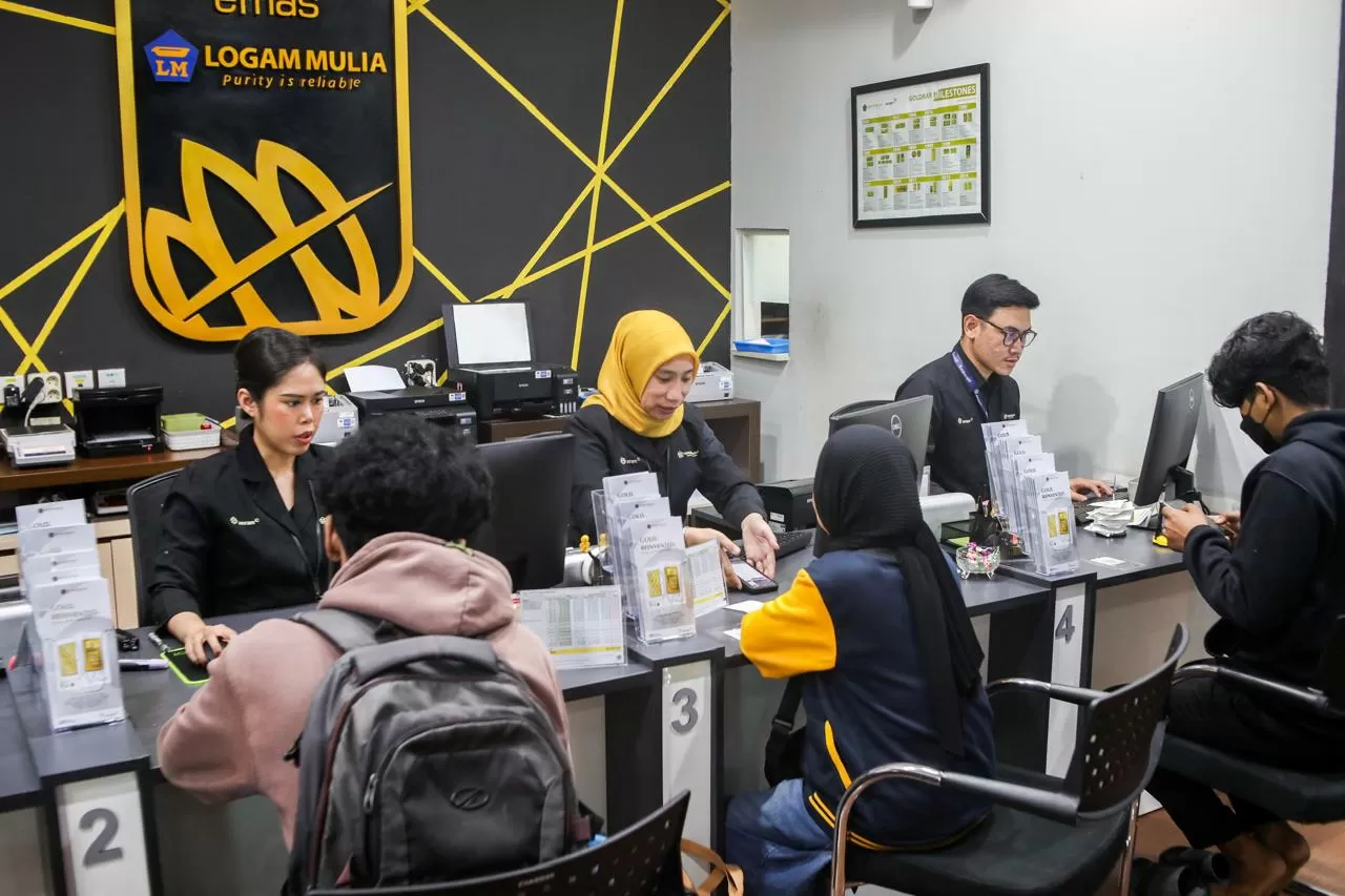 Harga Emas Antam Kembali...