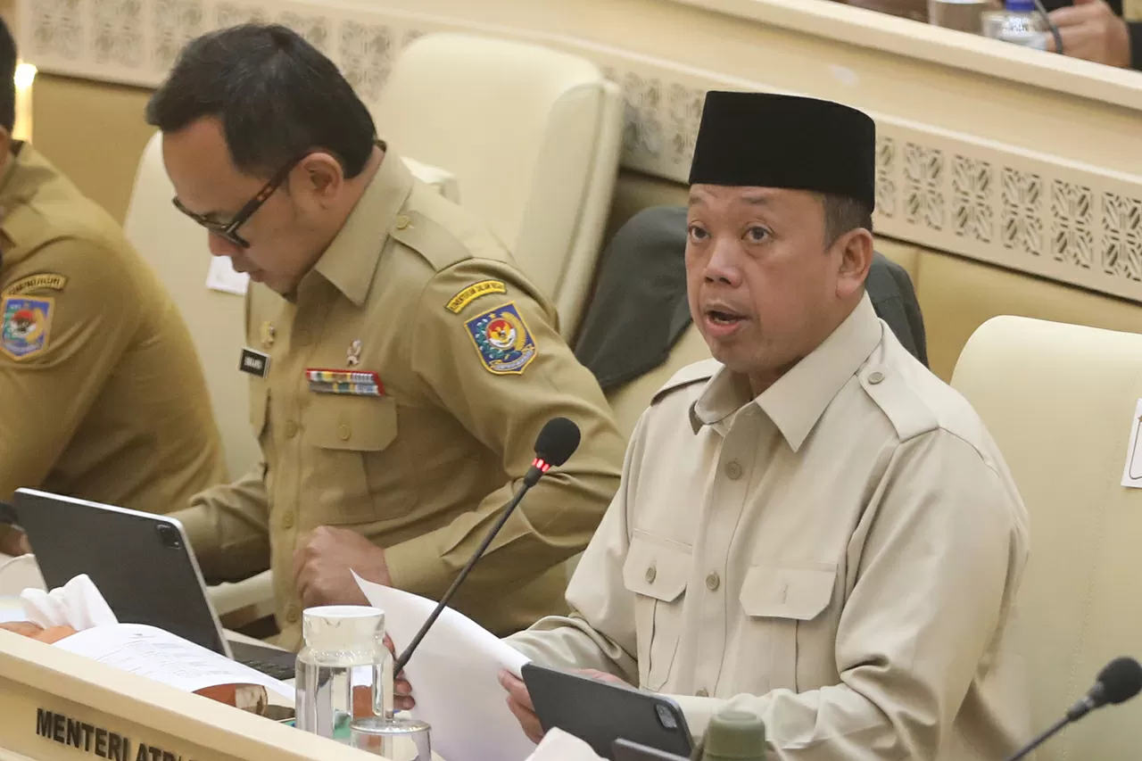 Raker Komisi II DPR...