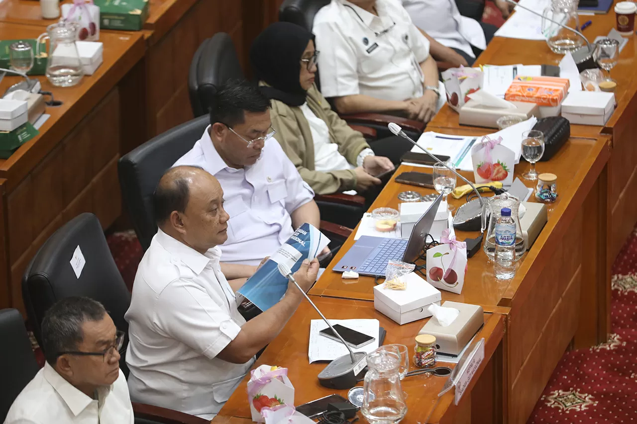 Komisi IX DPR Gelar...