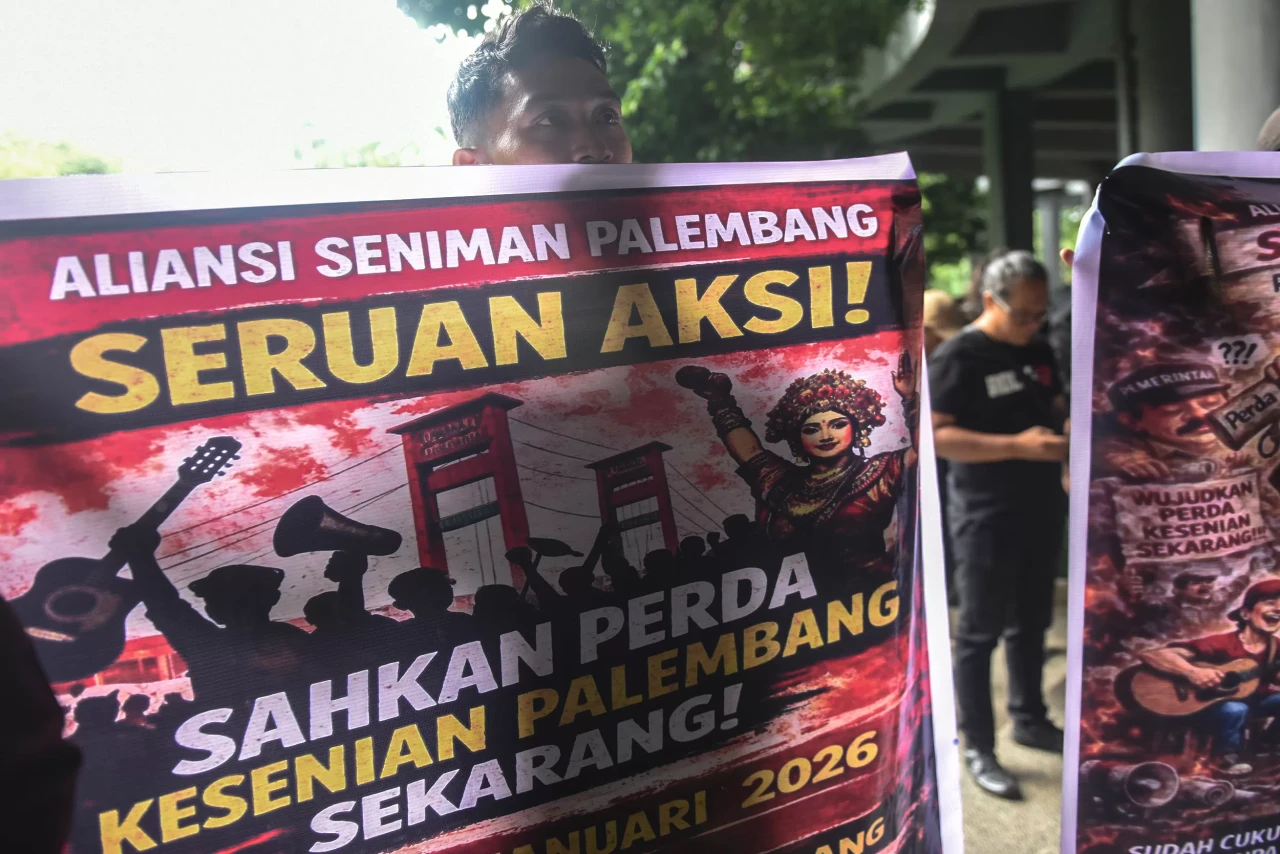 Potret Aksi Seniman...