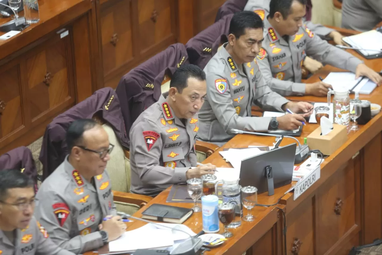 Raker Komisi III DPR...