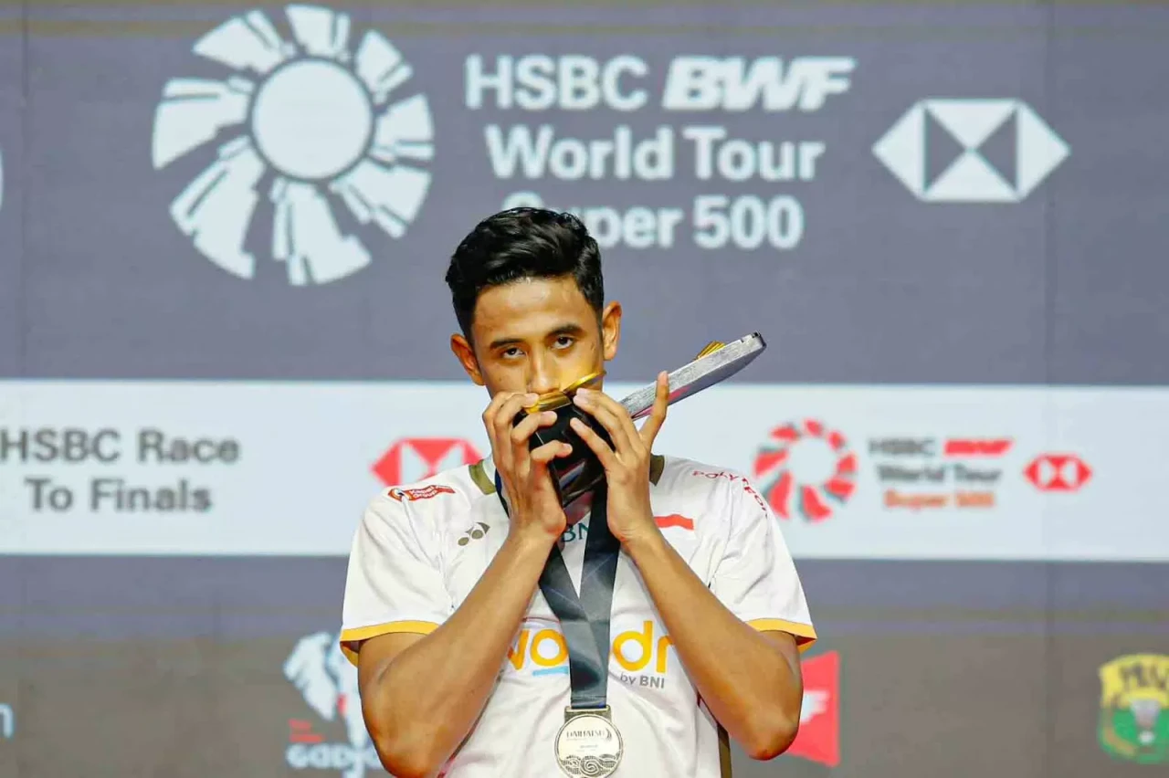 Gelar Super 500 Pertama,...
