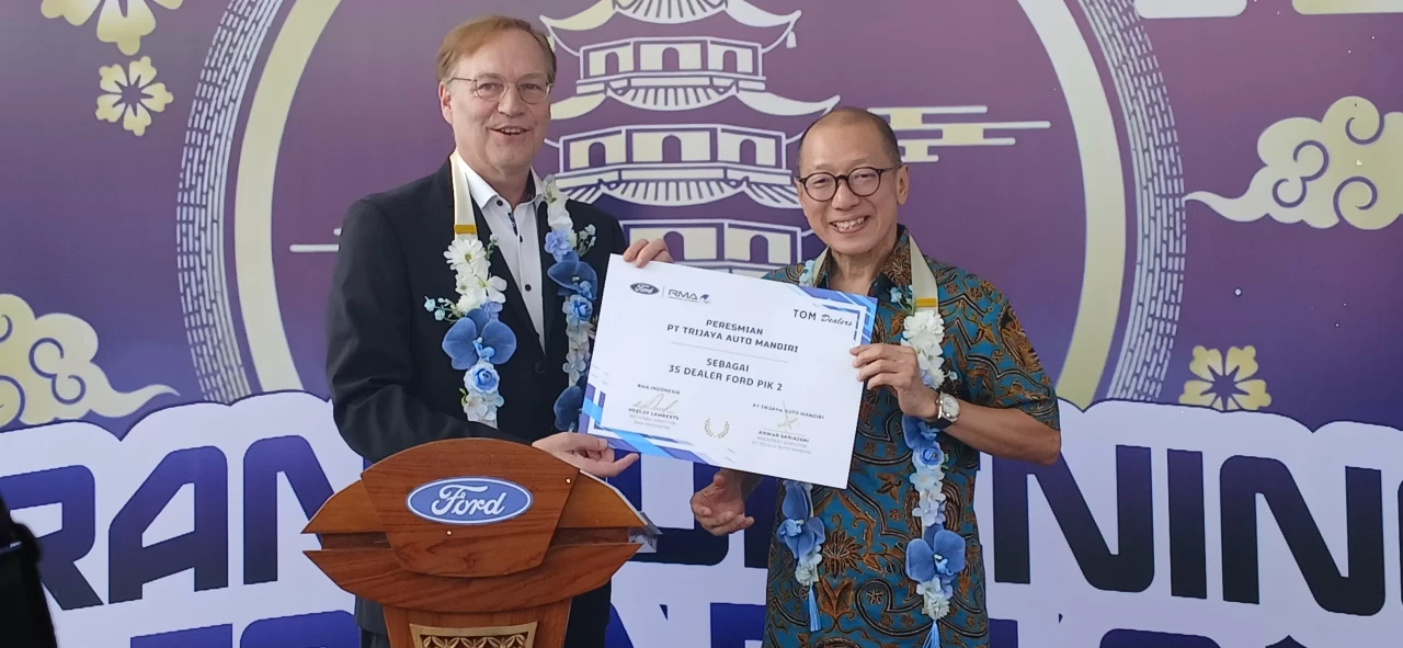Ford Resmikan Dealer...