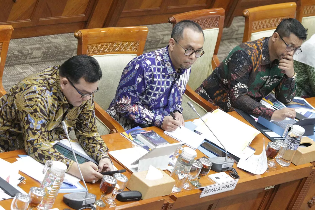 Raker Komisi III DPR,...