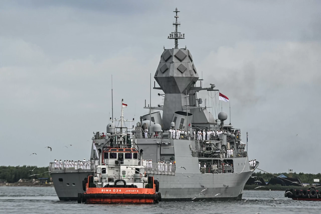 Kapal Perang HMAS Toowoomba...