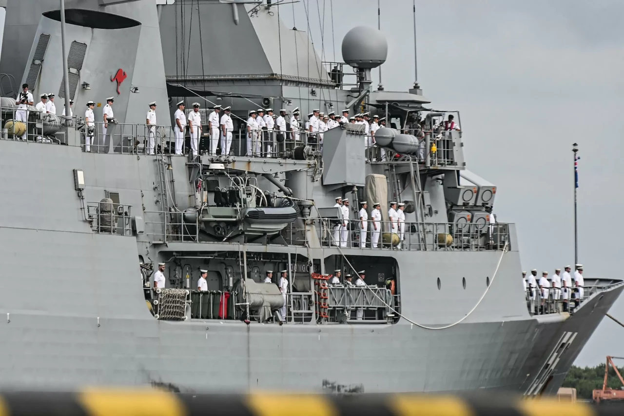 Kapal Perang HMAS Toowoomba...