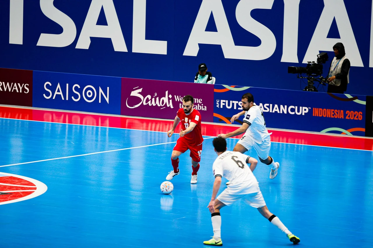 Empat Gol Antar Iran...