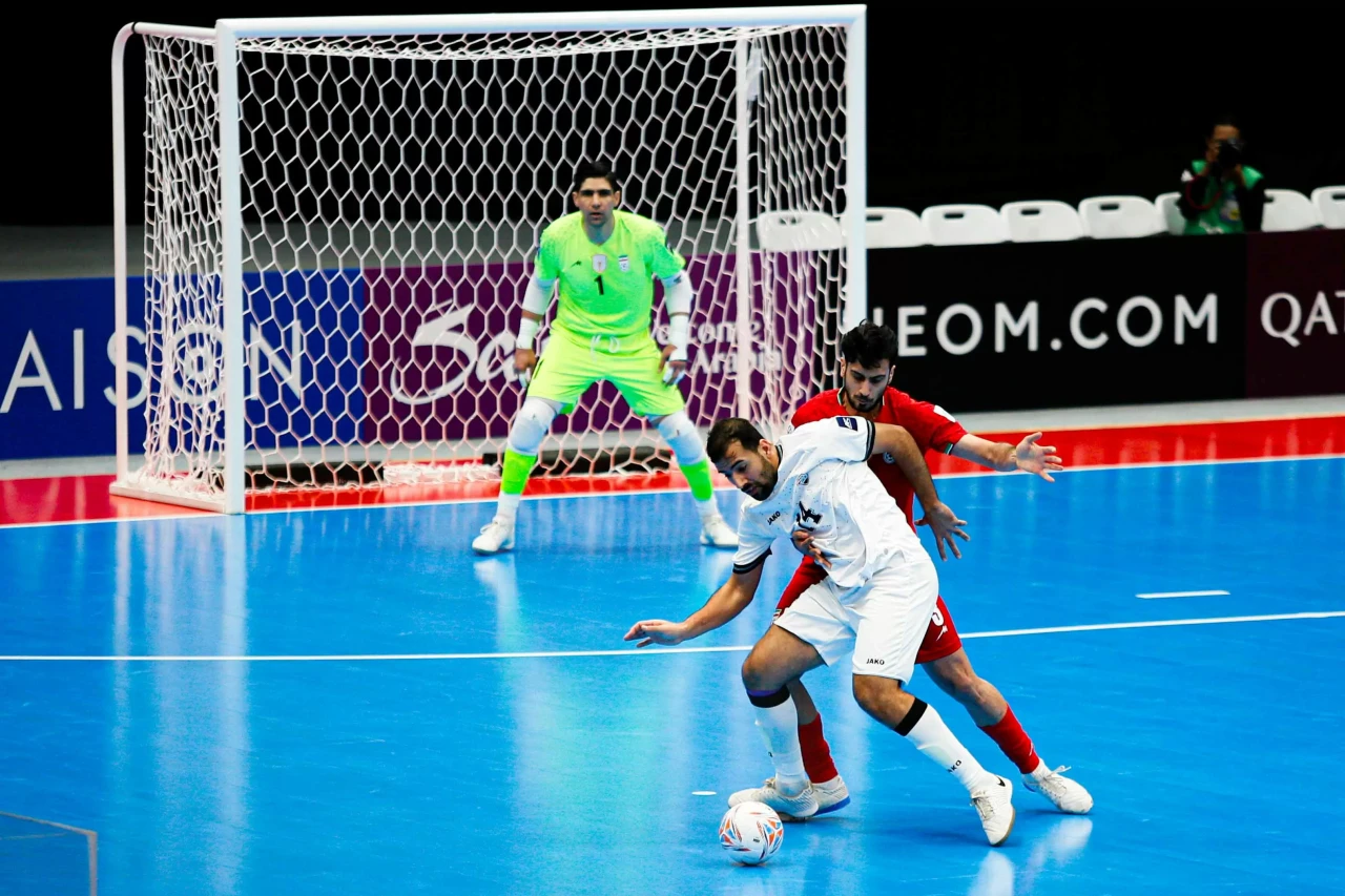 Empat Gol Antar Iran...