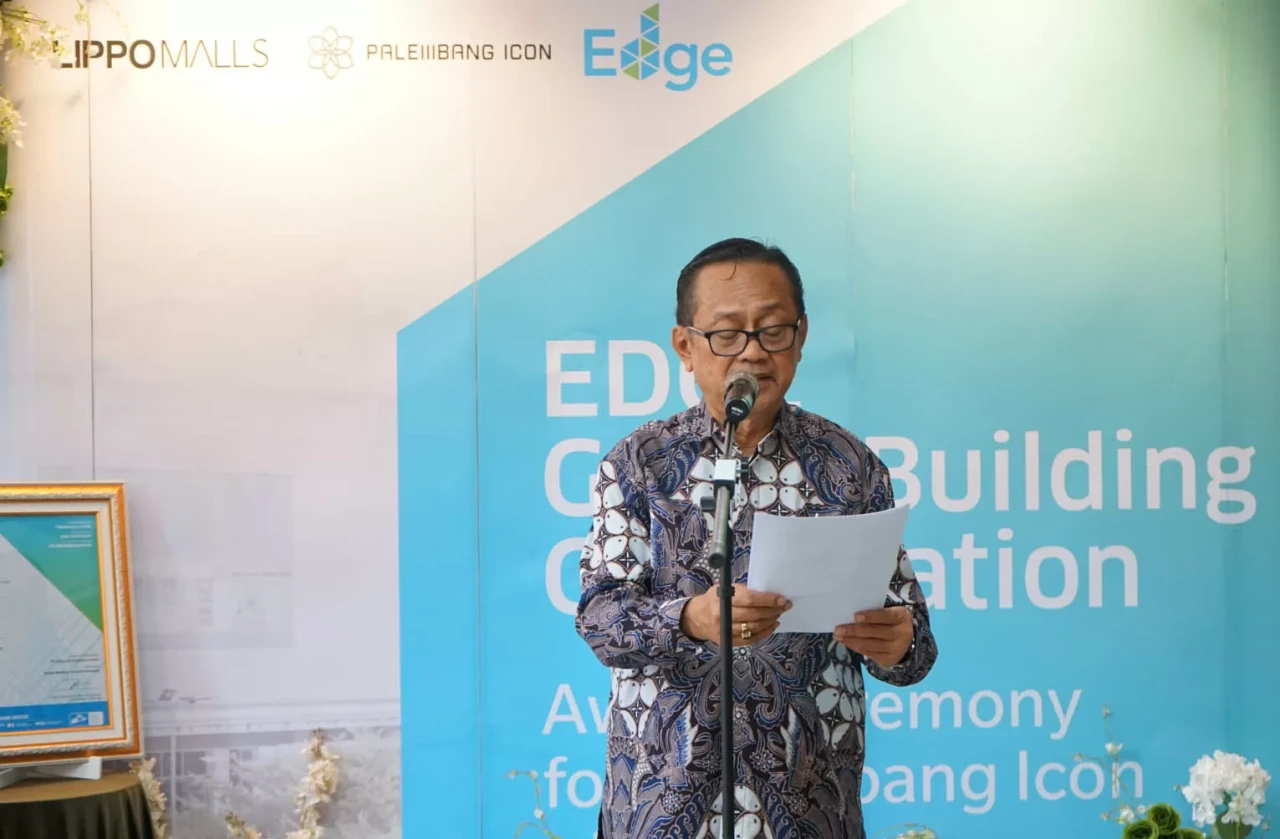 Pertama di Palembang,...