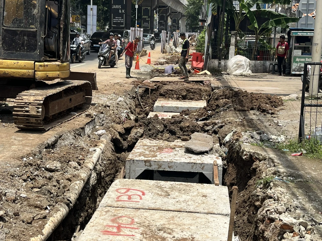 Perbaikan Drainase di...
