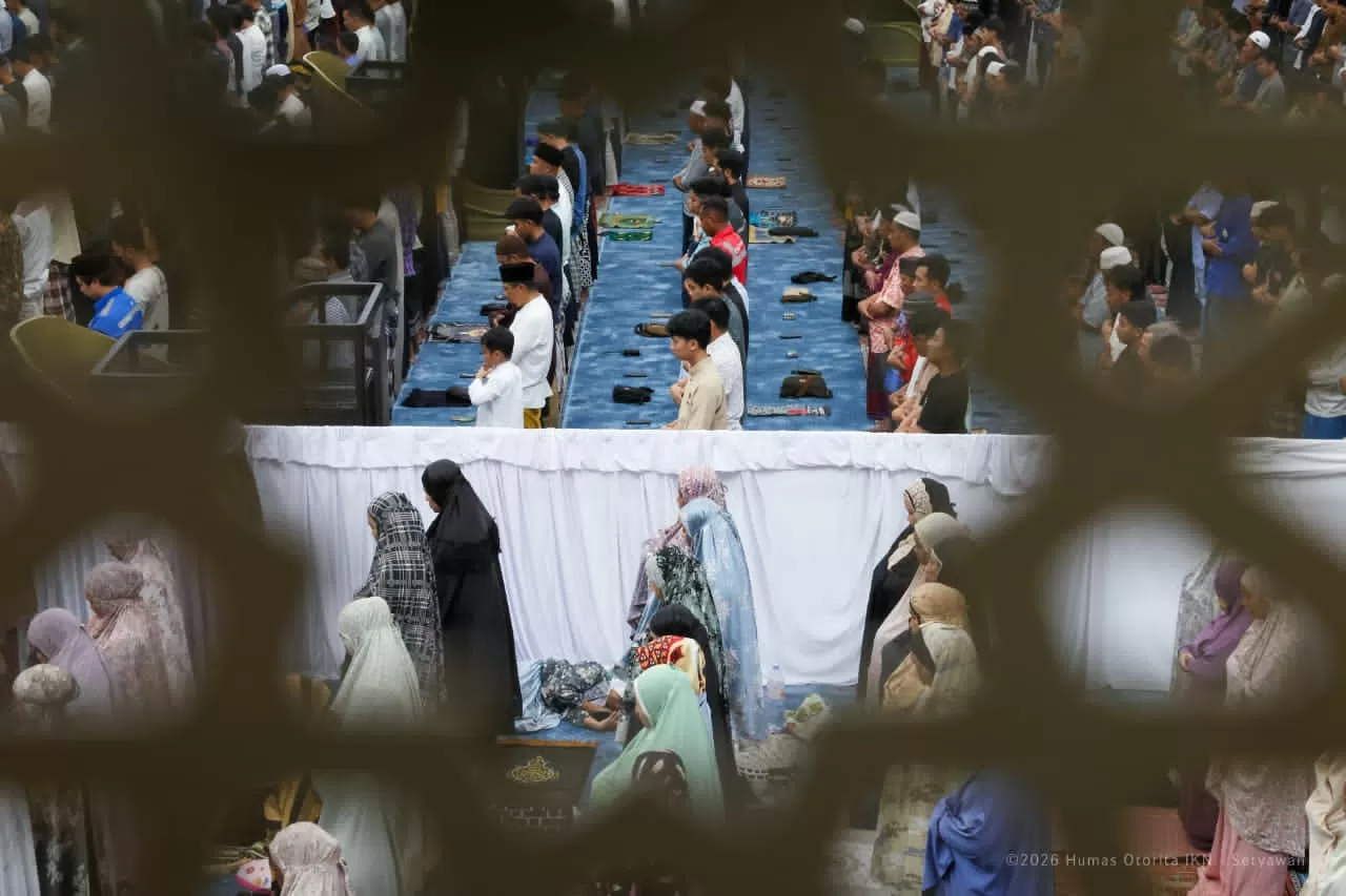 Tarawih Pertama di Masjid...
