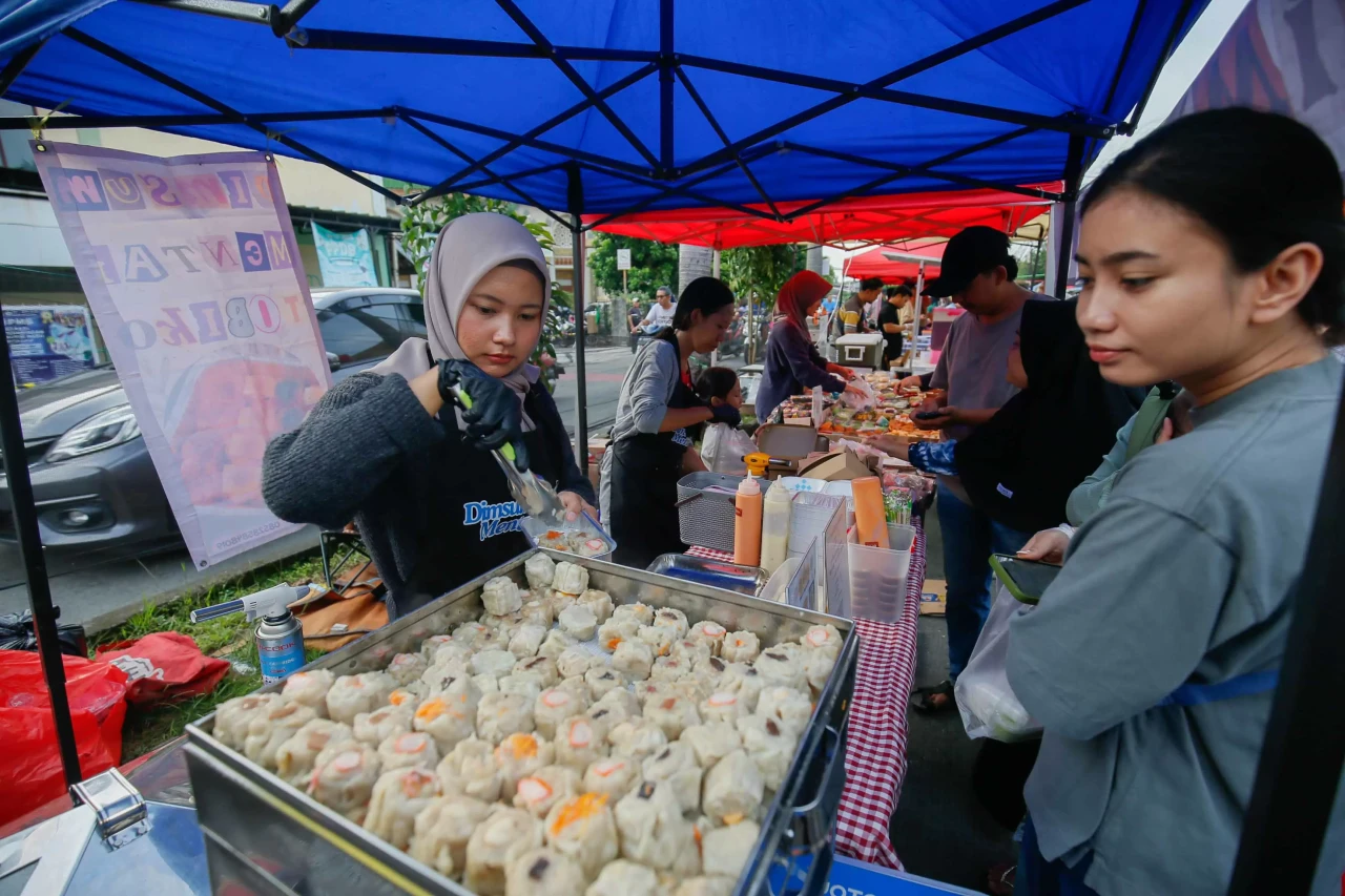 90 UMKM Takjil Ramaikan...