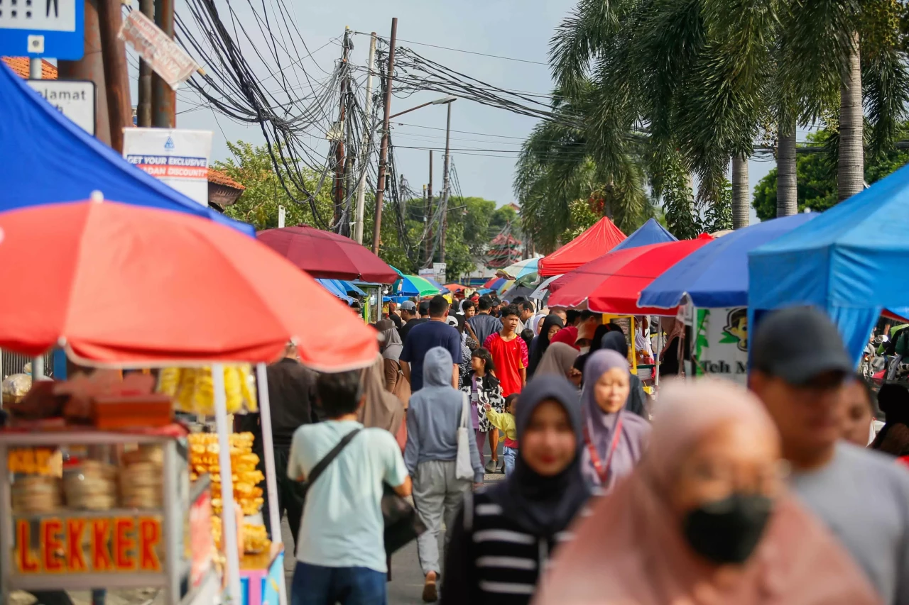 90 UMKM Takjil Ramaikan...