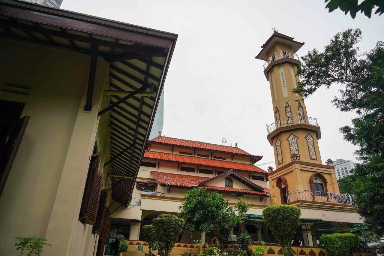 Sentuhan Betawi, Tionghoa,...