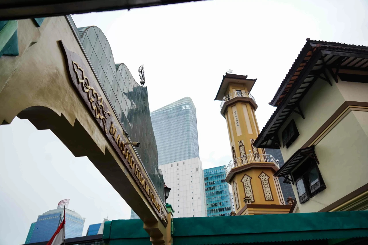 Sentuhan Betawi, Tionghoa,...