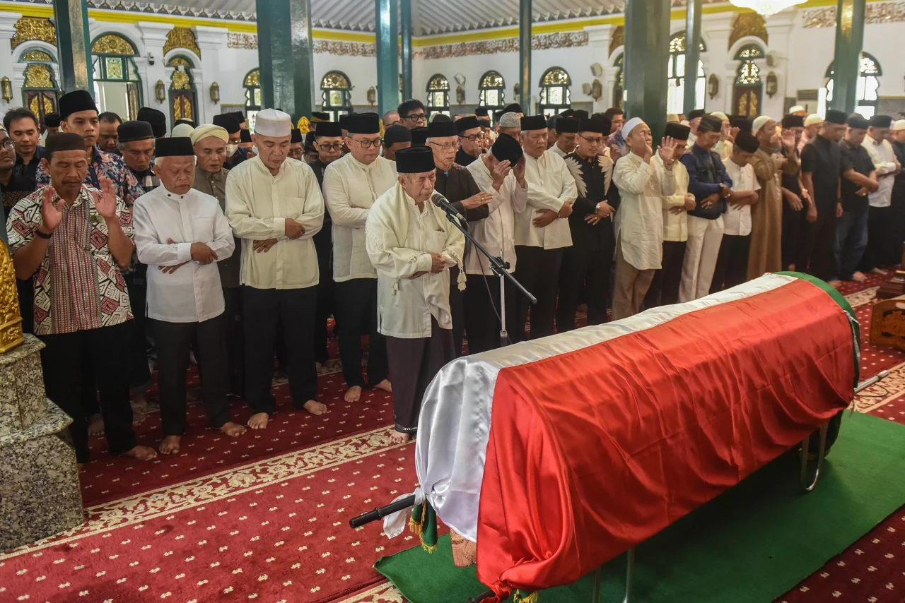 Potret Pemakaman Mantan...