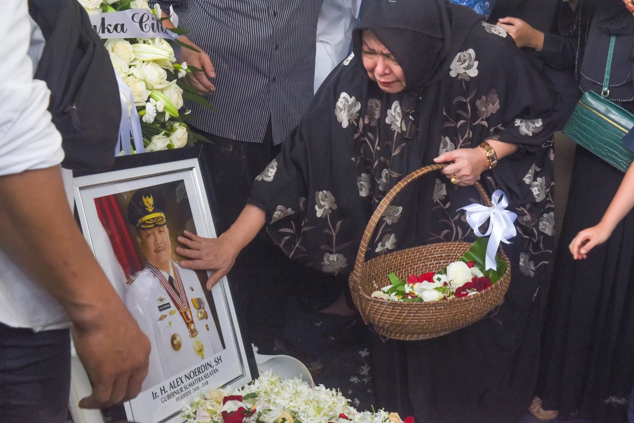 Potret Pemakaman Mantan...
