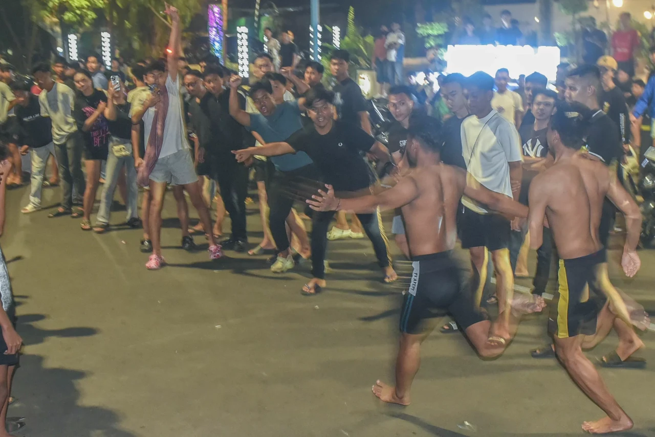 Potret Lomba Lari Malam...