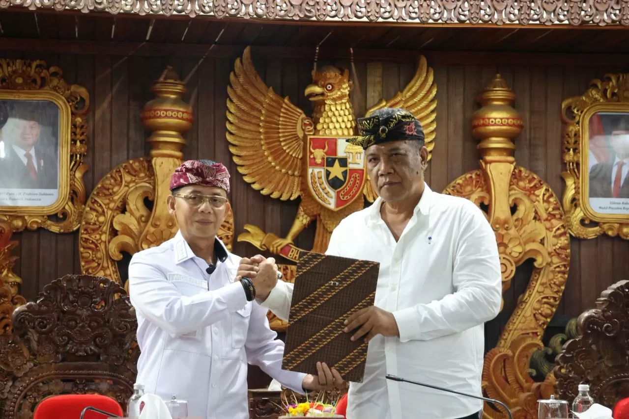 Dipimpin Ketua DPRD...
