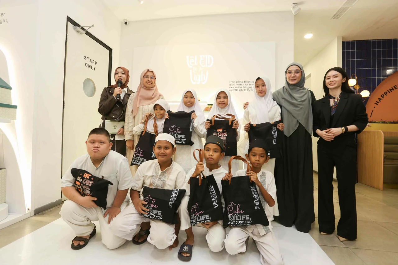 Lewat Program Sedekah...