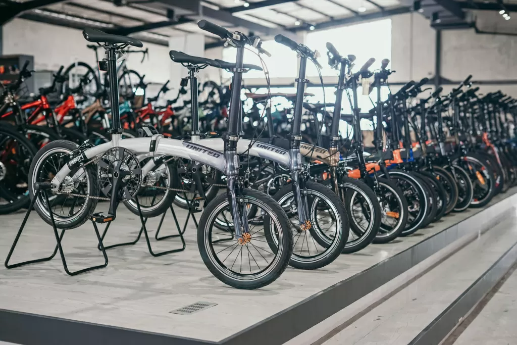 ATR Cycling Hadirkan...