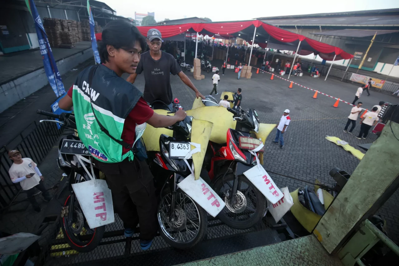 Mudik dan Balik Bareng...