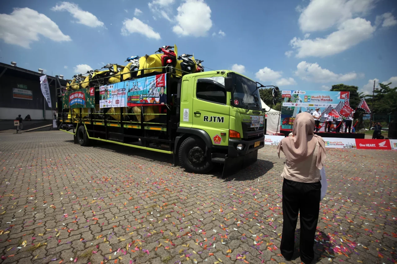 Mudik dan Balik Bareng...