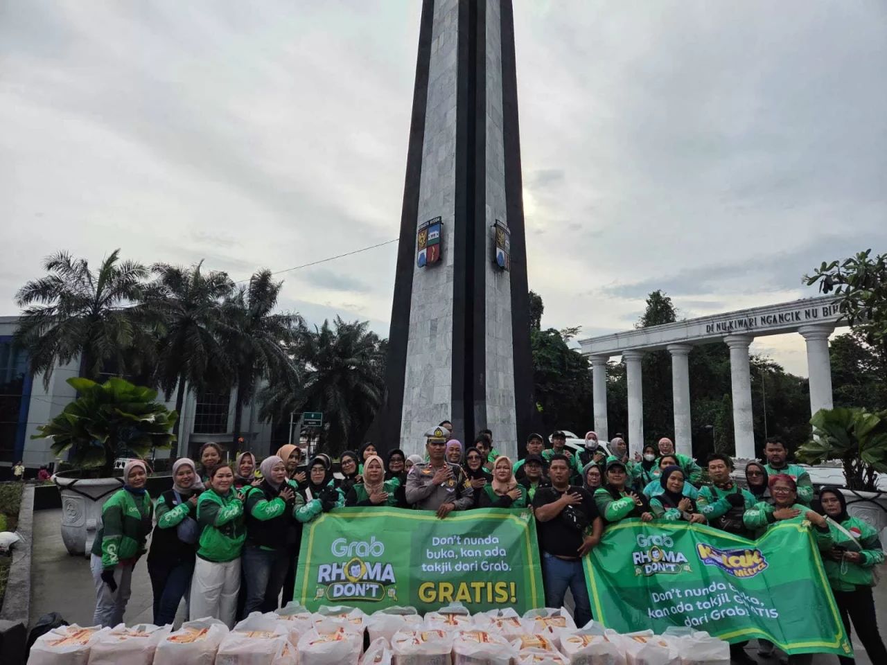 Grab Indonesia Tebar...