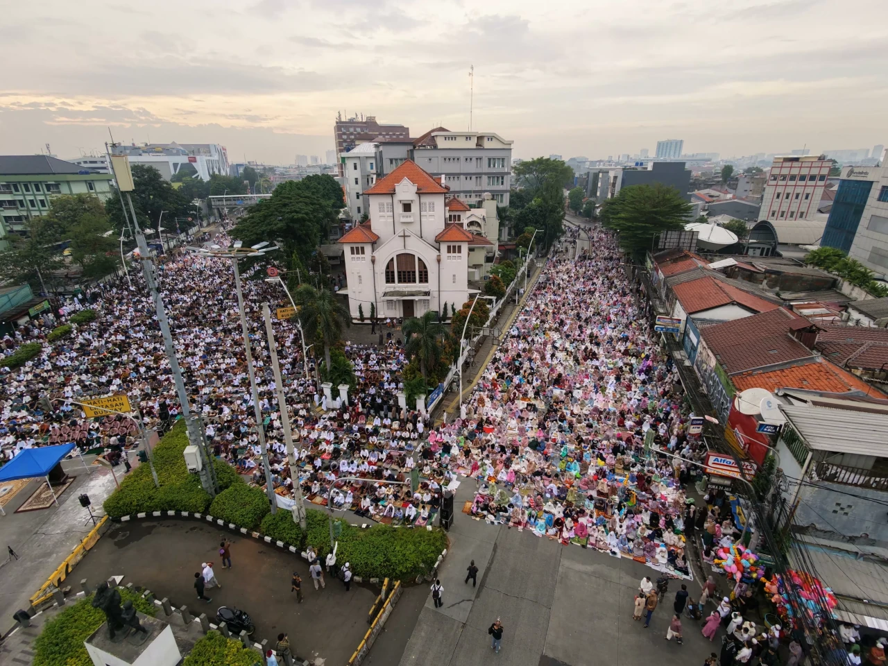 Potret Kerukunan Beragama,...