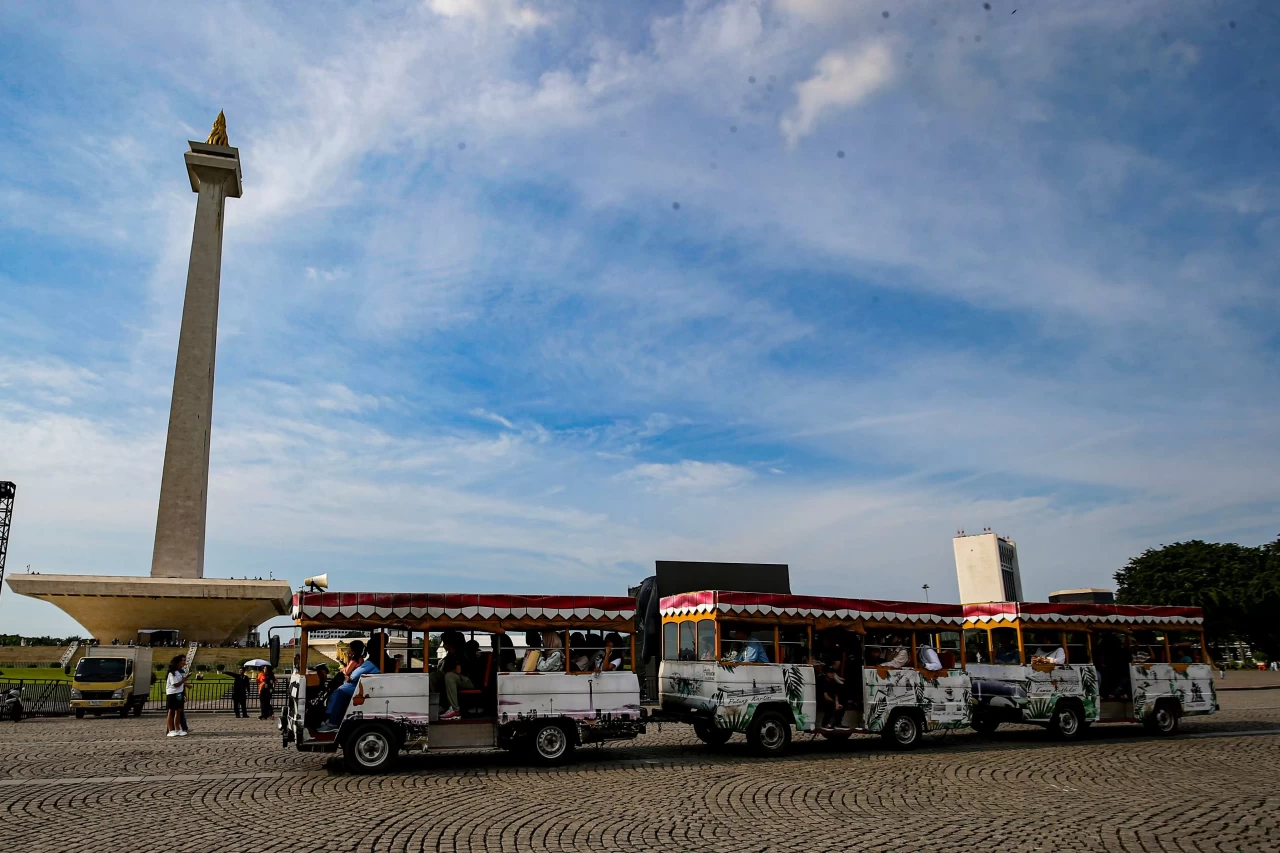 Libur Lebaran di Monas,...