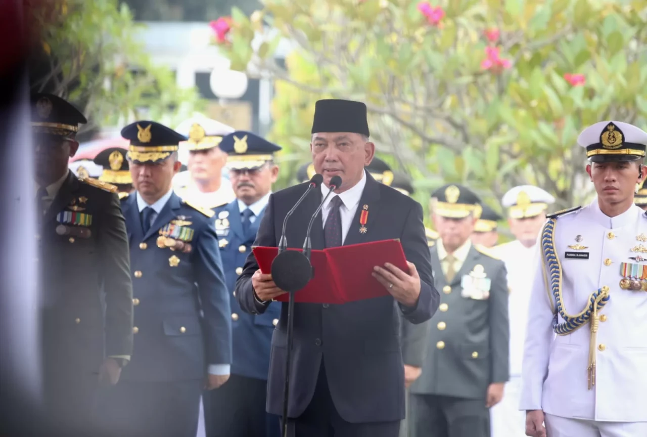 Pemakaman Mantan Menteri...